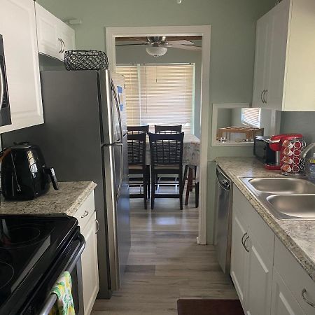 3 Bedroom House Fenced Backyard Private Patio Areas Grill Firepit Plenty Parking! Quick Access 10 Min To Beach Airport Delray West Palm 레이크워쓰 외부 사진