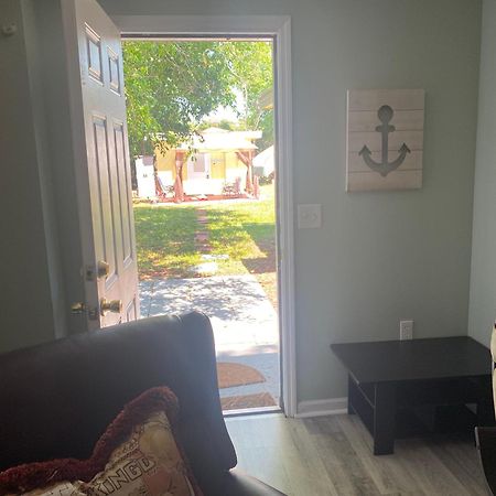 3 Bedroom House Fenced Backyard Private Patio Areas Grill Firepit Plenty Parking! Quick Access 10 Min To Beach Airport Delray West Palm 레이크워쓰 외부 사진