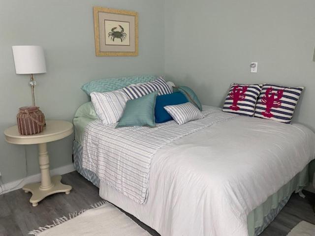 3 Bedroom House Fenced Backyard Private Patio Areas Grill Firepit Plenty Parking! Quick Access 10 Min To Beach Airport Delray West Palm 레이크워쓰 외부 사진