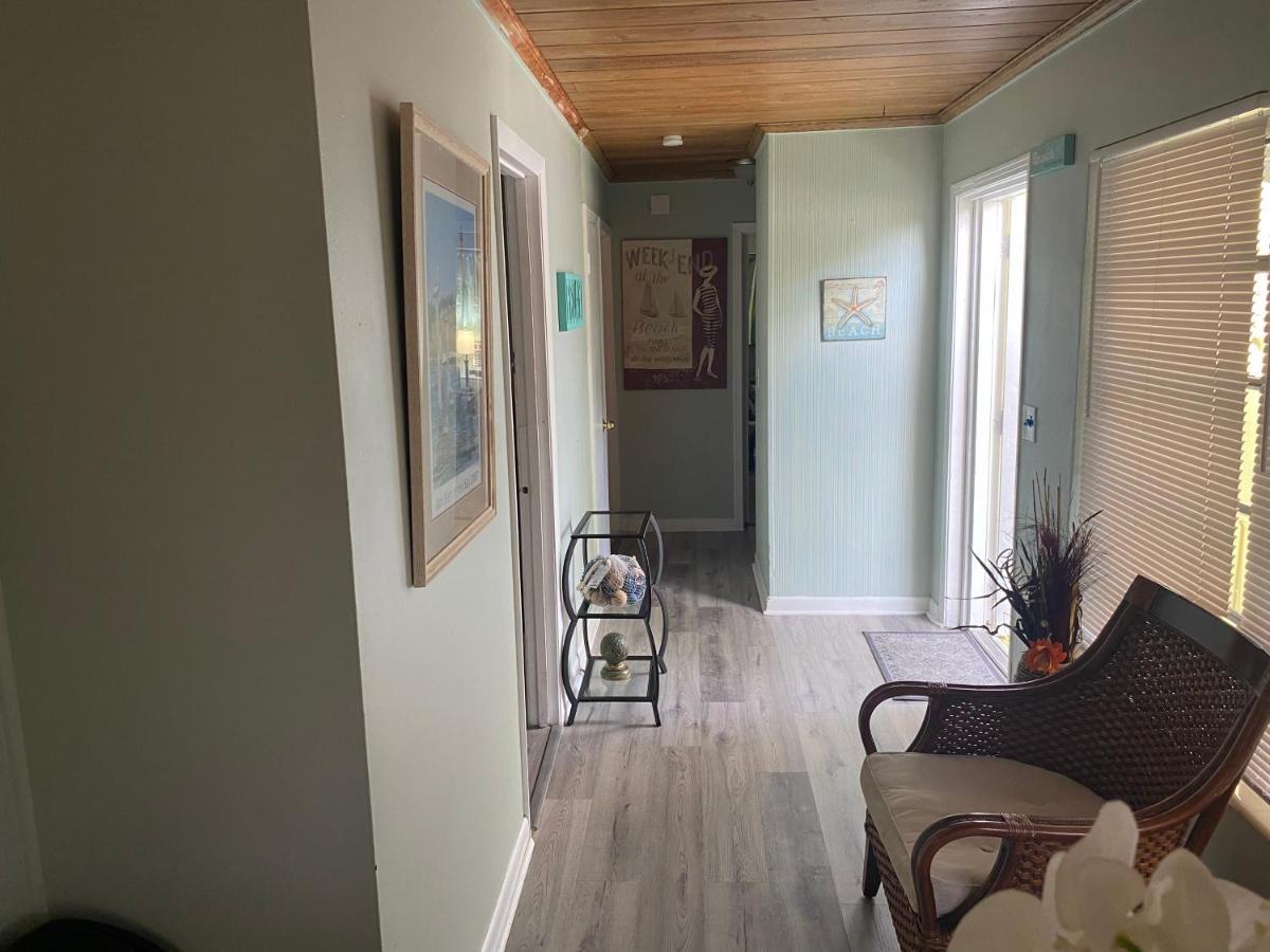 3 Bedroom House Fenced Backyard Private Patio Areas Grill Firepit Plenty Parking! Quick Access 10 Min To Beach Airport Delray West Palm 레이크워쓰 외부 사진
